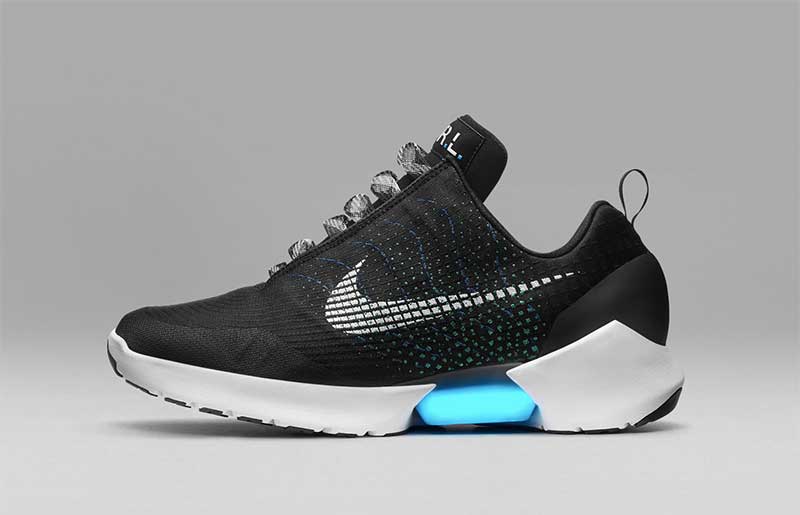 Nike представила автоматически зашнуровывающиеся кроссовки